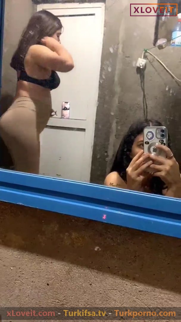 Tango Zara ifşa Genç kız gecekondu evinde yayın açtı